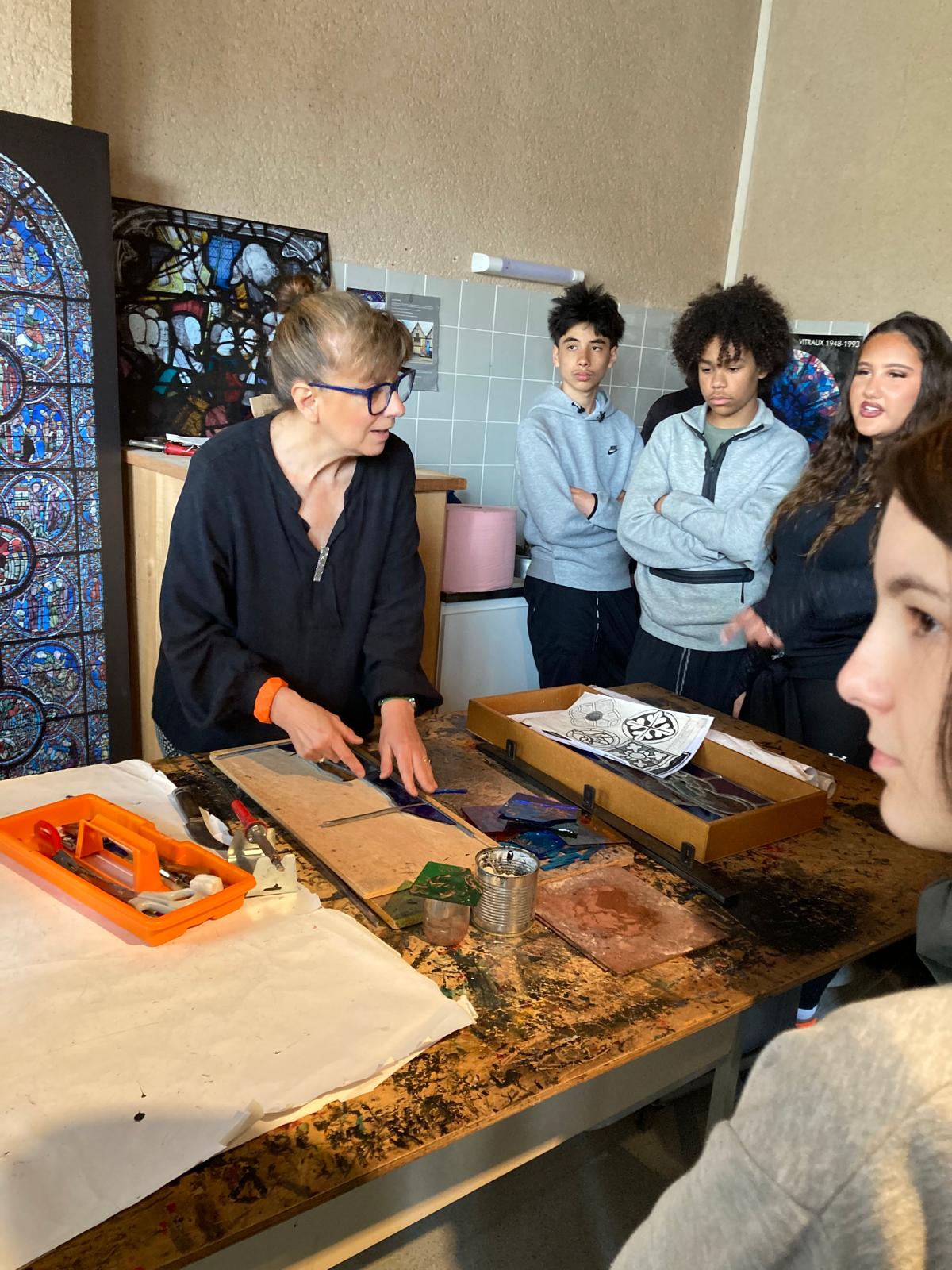 Visite à Chartres et atelier vitrail pour nos Secondes