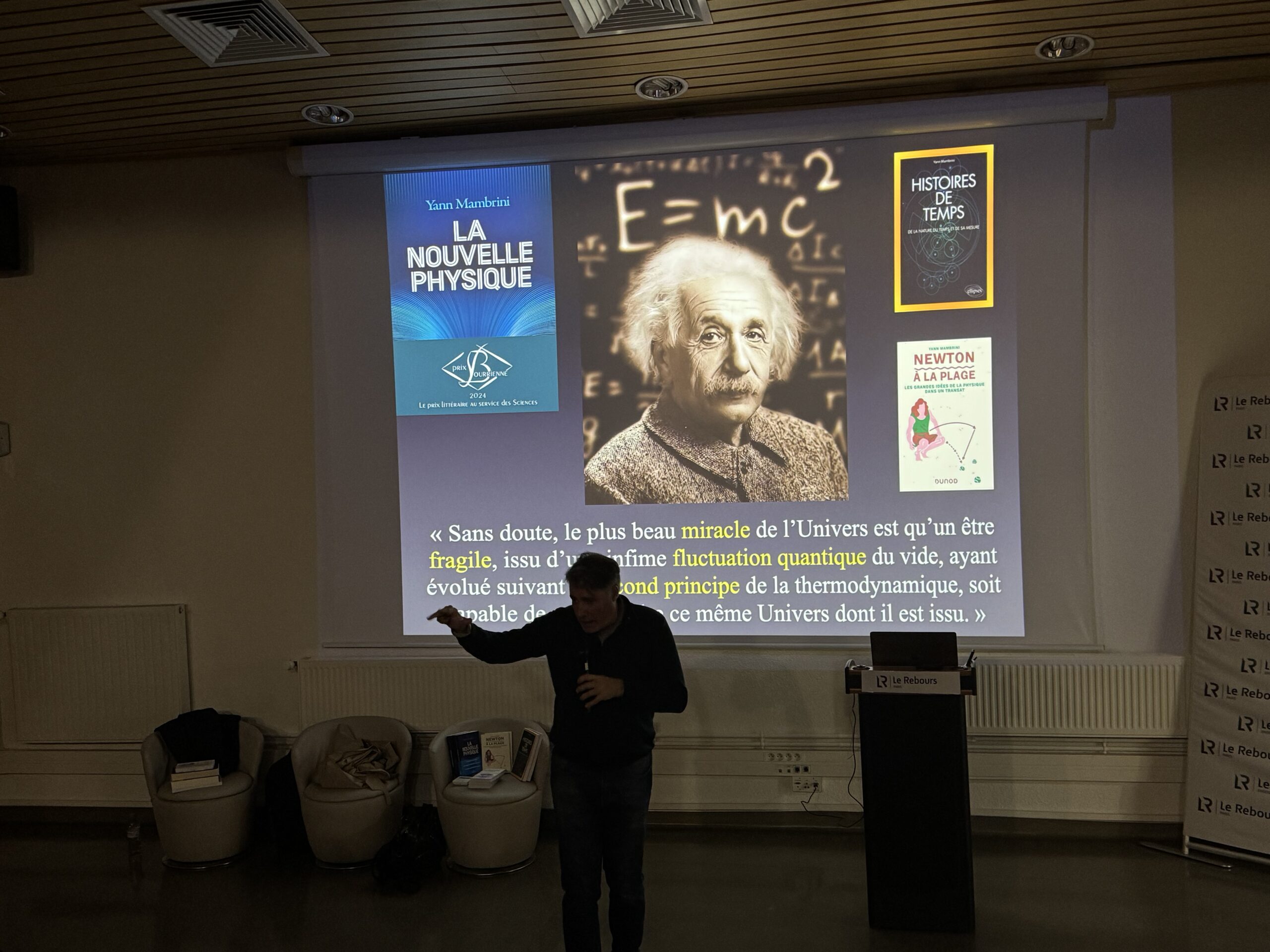 Explorer le cosmos : une soirée avec le physicien Yann Mambrini